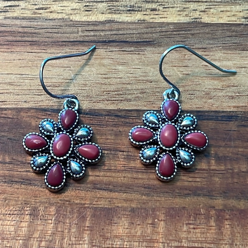 Chaps Signed Maroon Faux Stones & Silver Tone Dangle Pierced Earrings. P/